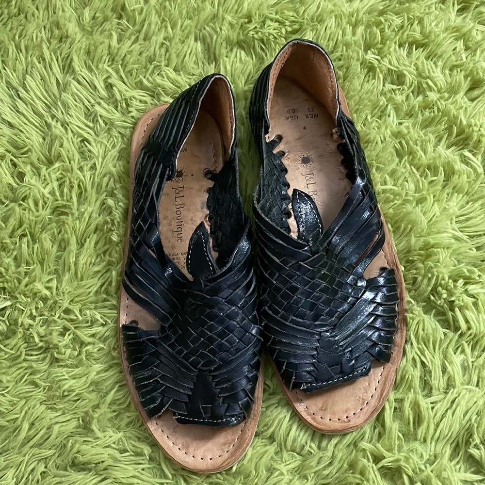 j&l boutique huaraches (genuine leather)